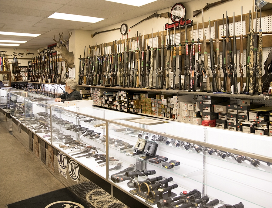 Gallensons Gun Display.