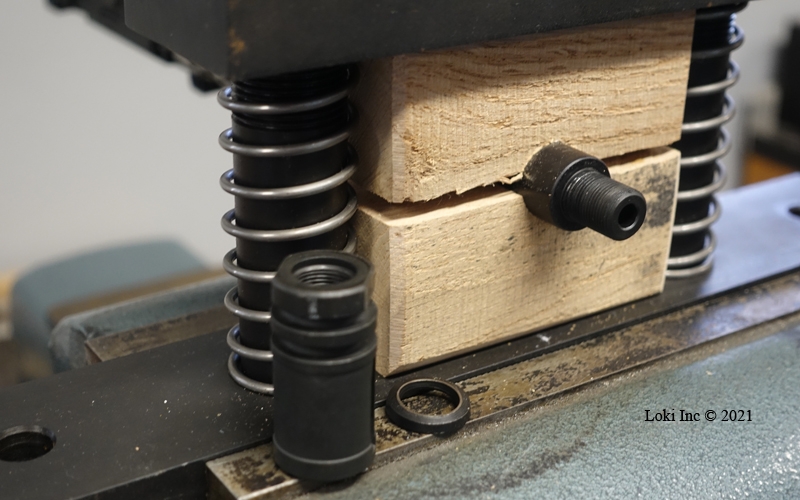 AR flash hider and washer removed from barrel