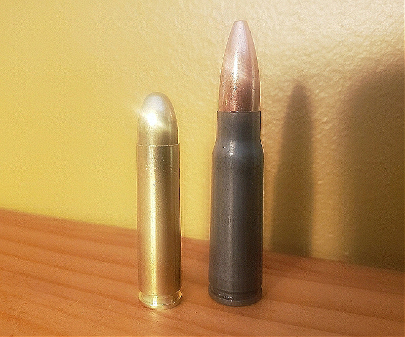 .30 carbine and 7.62x39 cartridges