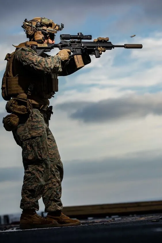 USMC small arms - M27 IAR with Trijicon VCOG 1-8X optic and suppressor