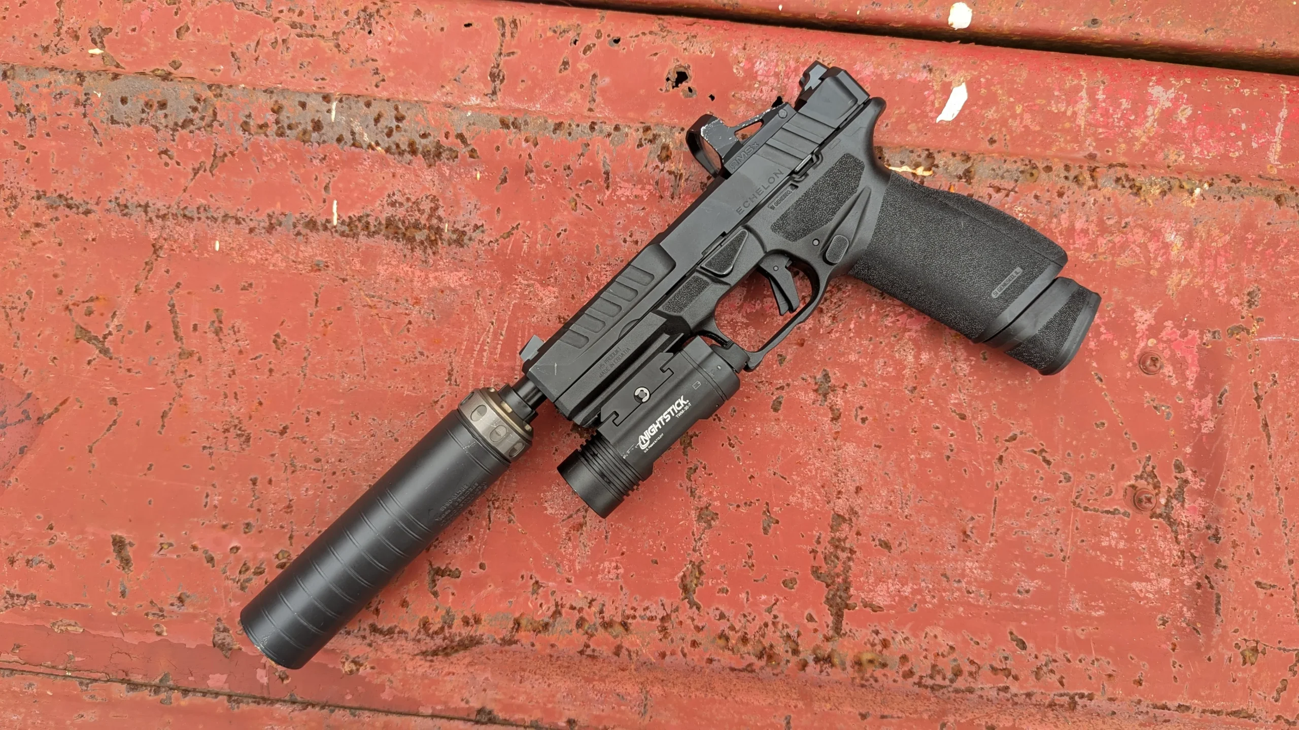 The lightweight Spectre 9 is a great companion to the Echelon.